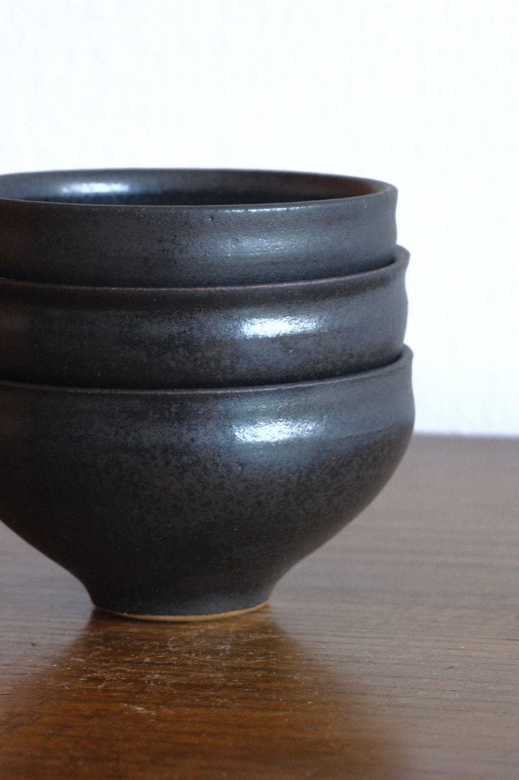 Black shallow bowl set